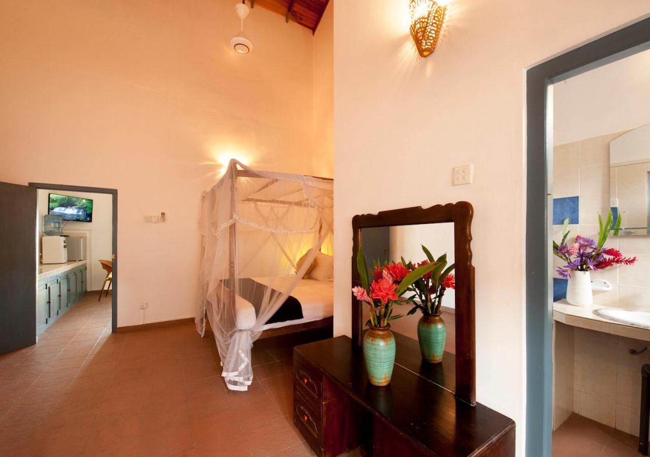 Isle Of Thalpe Bed & Breakfast Unawatuna Exterior foto